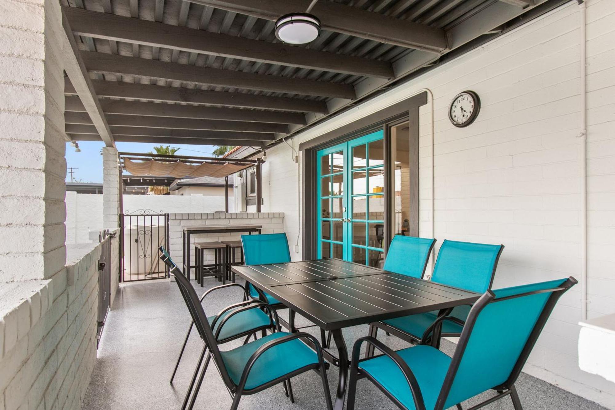 Old Town Oasis Wheated Pool, Hot Tub, & Fire Pit Casa de férias *